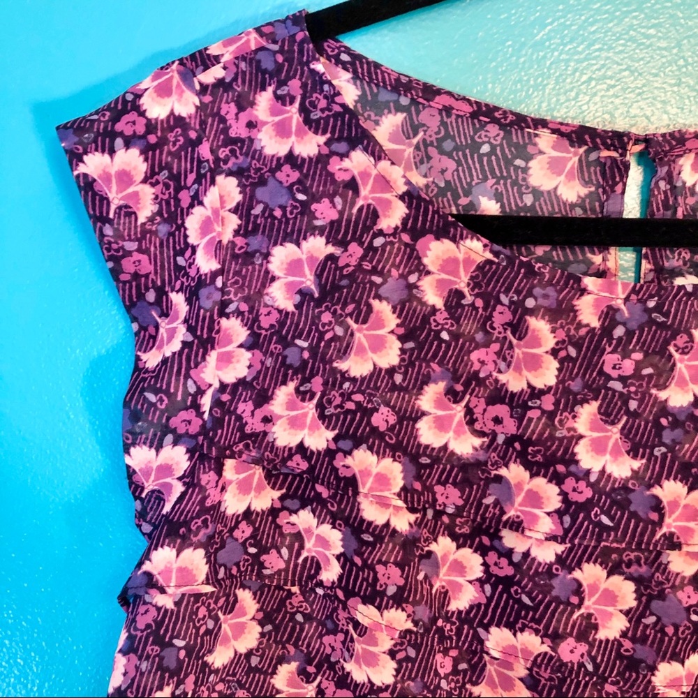 Decree Short Sleeve Ruffle Top - Picture 2 of 6